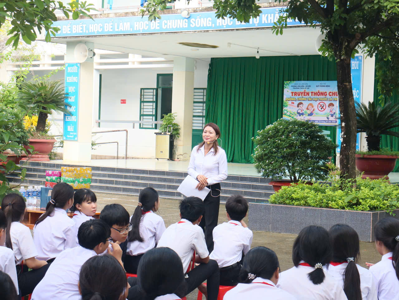 Chung tay xây dựng trường học không khói thuốc